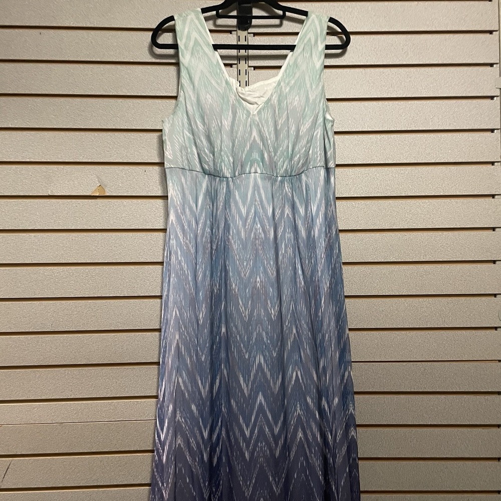 Luxe By Carmen Marc Valvo Long Maxi Dress Tank Colorful XL V Neck Size 16 W EUC